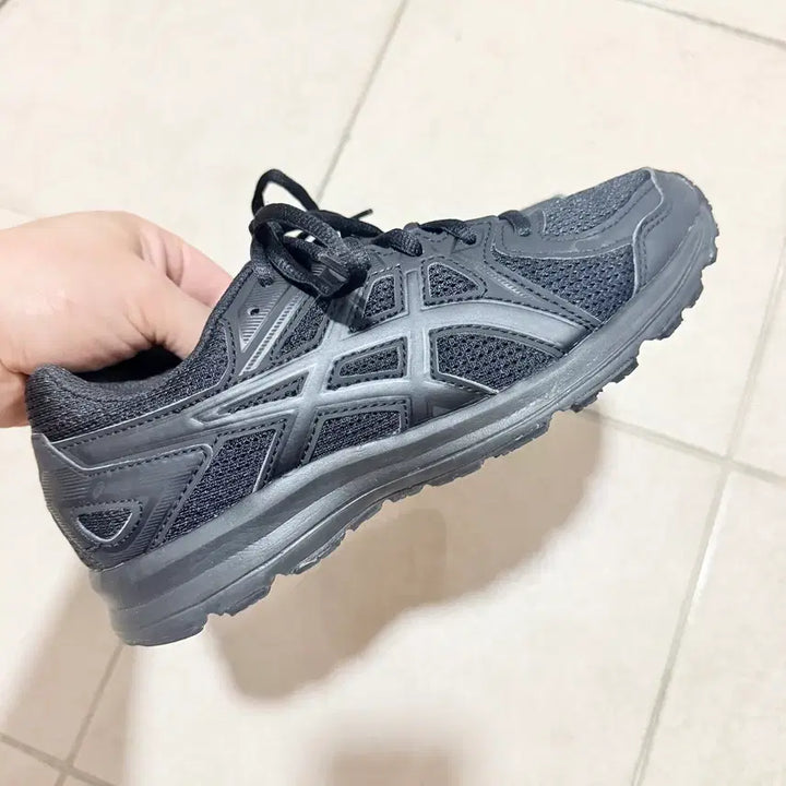 [SOLD OUT] 아식스 조그 100 2 블랙 운동화 235