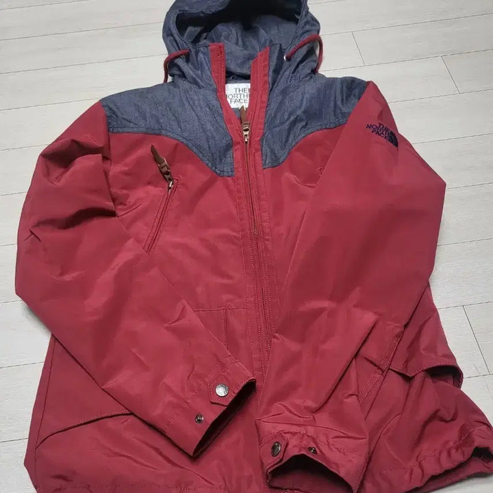 [SOLD OUT] 노스페이스 후드 바람막이점퍼 100