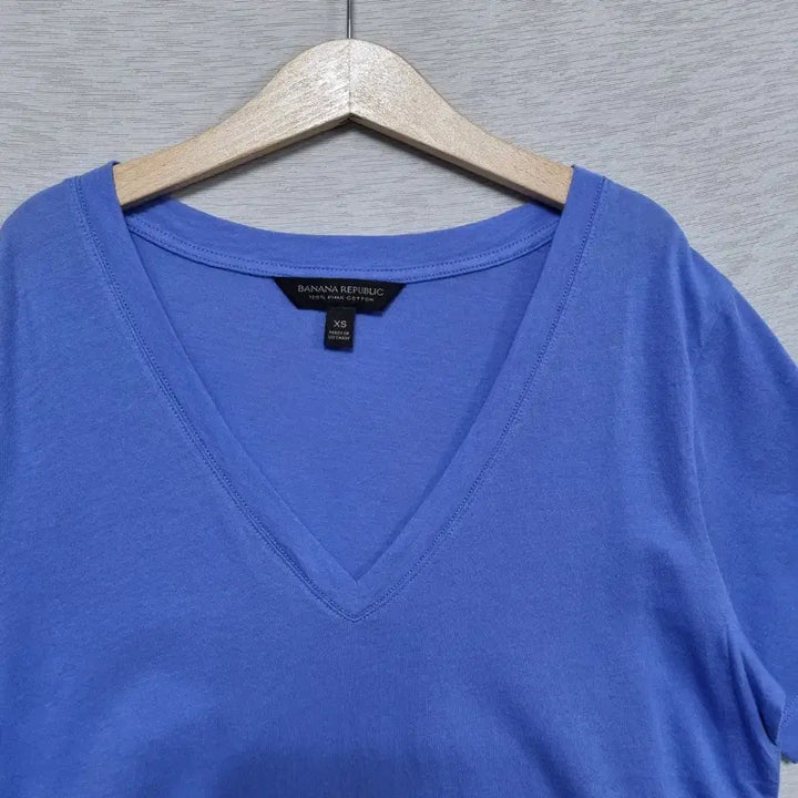 [BUNJANG] Banana Republic V-Neck Short Sleeve T-shirt / 바나나리퍼블릭 브이넥 반팔 티셔츠 여66ㅡ0424