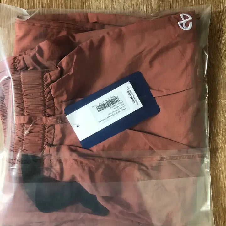 [BUNJANG] No.Manual Two Tuck Nylon Pants Vintage Red L / 노매뉴얼 투 턱 나일론팬츠 빈티지 레드 L 새상품