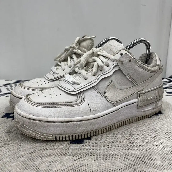 [BUNJANG] Nike Air Force 1 Shadow Triple White Sneakers 240 / 나이키 에어포스1 섀도우 트리플 화이트 스니커즈 240 X00263