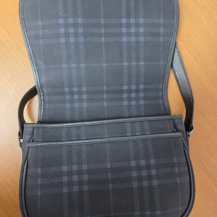 [BUNJANG] Burberry Nova Check Crossbody Bag / 버버리 노바체크  크로스백