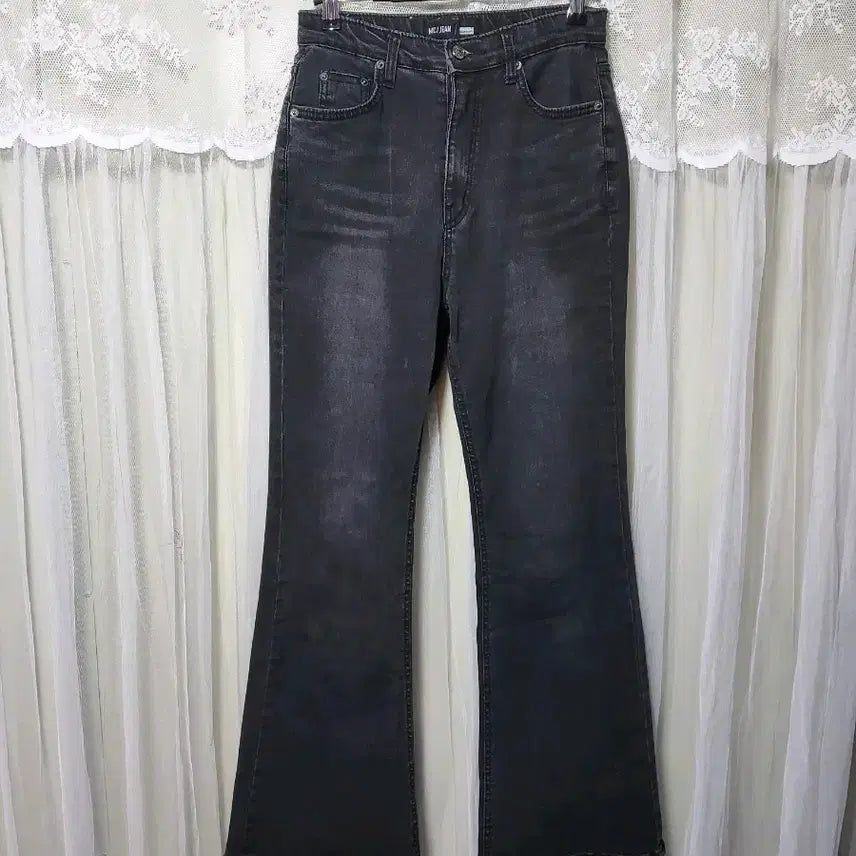 [BUNJANG] Millioncor Black Bootcut Denim Pants / 밀리언코르Millioncor 블랙 부츠컷 데님 팬츠