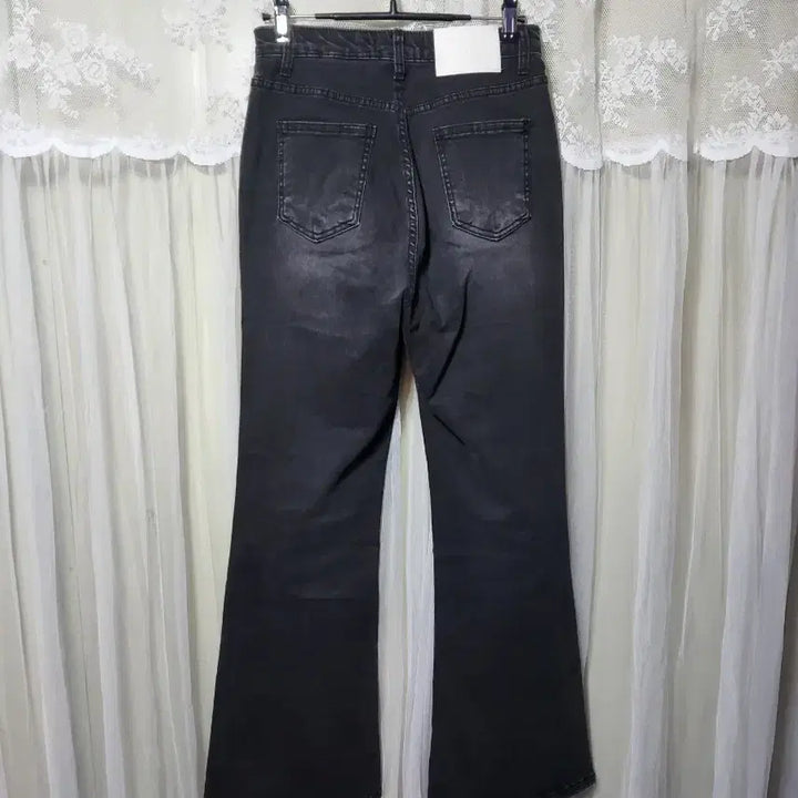[BUNJANG] Millioncor Black Bootcut Denim Pants / 밀리언코르Millioncor 블랙 부츠컷 데님 팬츠