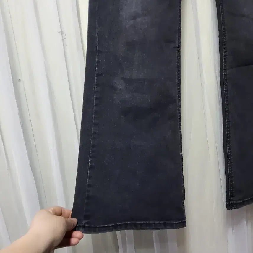 [BUNJANG] Millioncor Black Bootcut Denim Pants / 밀리언코르Millioncor 블랙 부츠컷 데님 팬츠