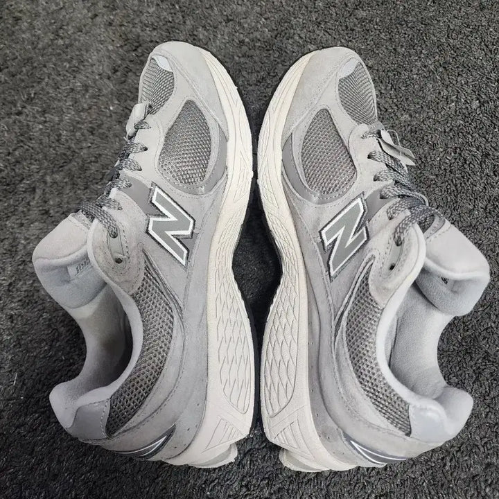 [BUNJANG] New Balance ML2002 Sneakers / 뉴발란스 ML2002  290사이즈