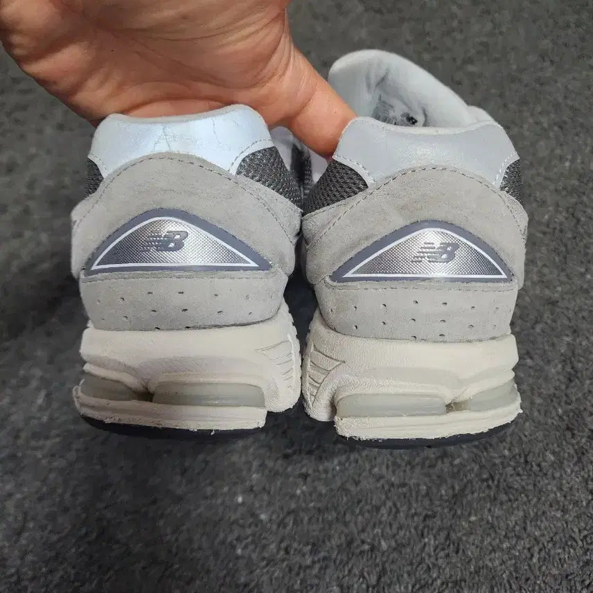 [BUNJANG] New Balance ML2002 Sneakers / 뉴발란스 ML2002  290사이즈