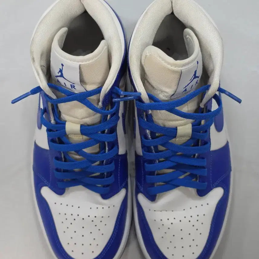 [BUNJANG] Nike Jordan 1 Mid White Hyper Royal Sneakers / 조던 1 미드 화이트 하이퍼 로얄