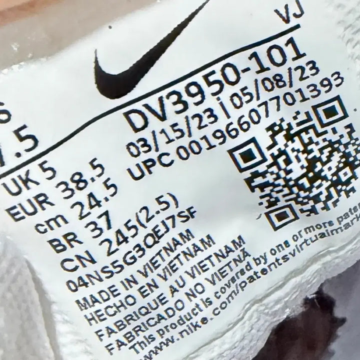 [BUNJANG] Nike Free Metcon 5 White Emerald Sneakers / 나이키 프리 메트콘5 화이트 에메랄드 운동화 245