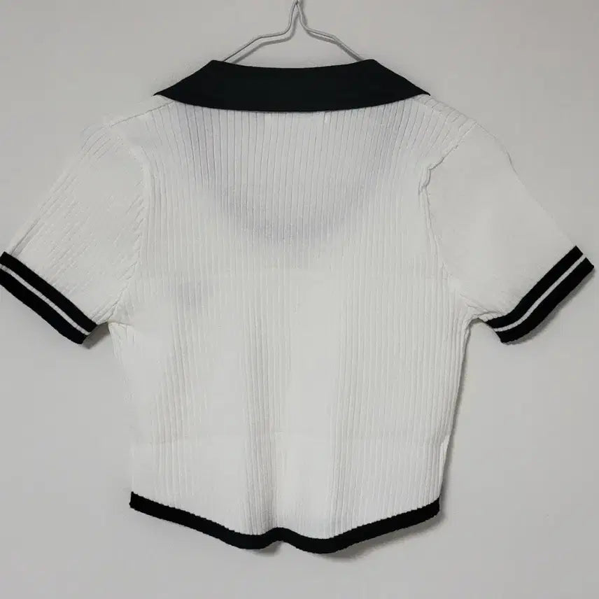 [BUNJANG] Cropped Collar Knit Top / 크롭 카라 니트 S