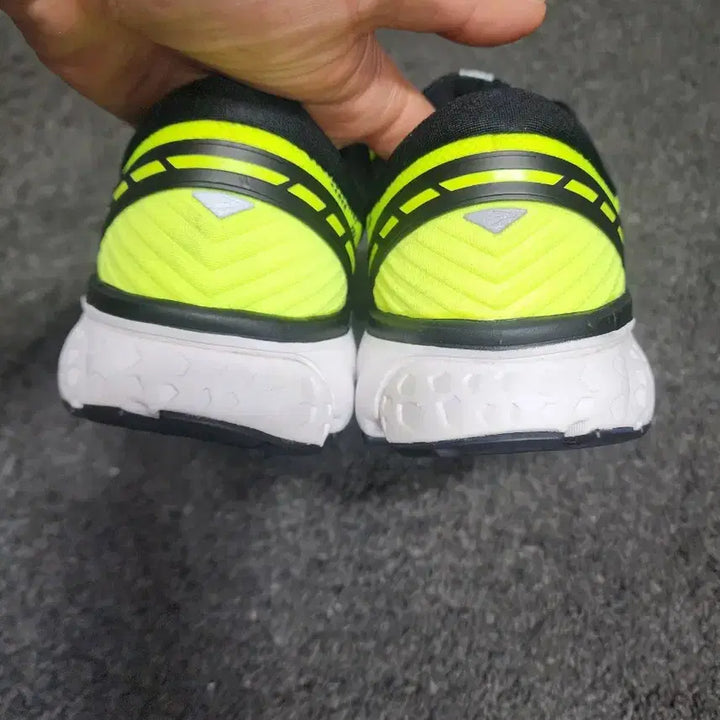 [BUNJANG] Brooks Ghost 11 Running Shoes 275mm / 브룩스 고스트11 러닝화 275사이즈