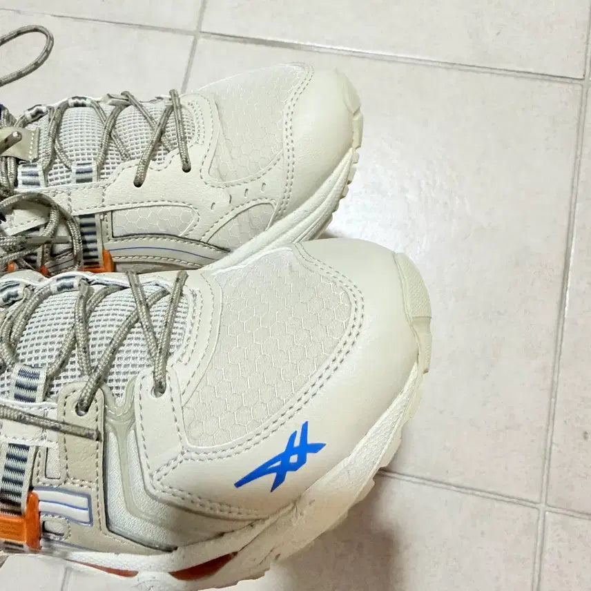 [BUNJANG] Asics Gel Kayano 14 RE Trail Sneakers / 아식스 젤 카야노14 RE 퍼티 하바네로 트레일 운동화 245