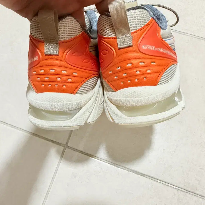 [BUNJANG] Asics Gel Kayano 14 RE Trail Sneakers / 아식스 젤 카야노14 RE 퍼티 하바네로 트레일 운동화 245