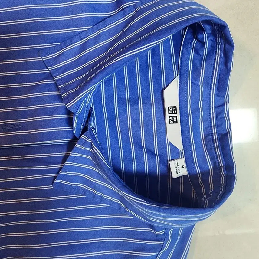 [BUNJANG] Uniqlo Blue Striped Shirt M / 유니클로 블루 스트라이프 셔츠 M