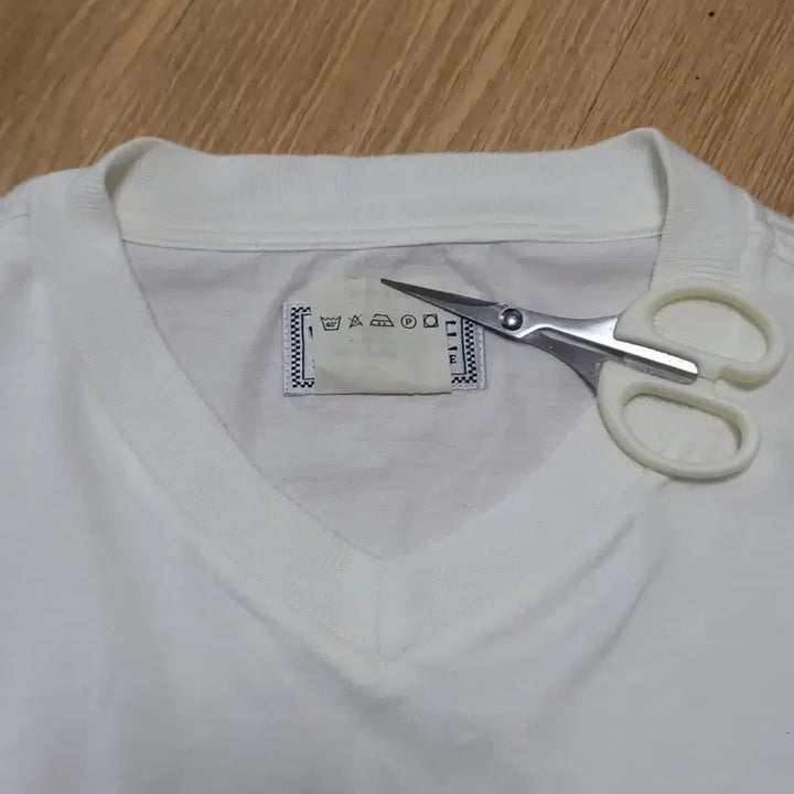 [SOLD OUT] 베르사체 화이트 V넥 긴팔 티셔츠