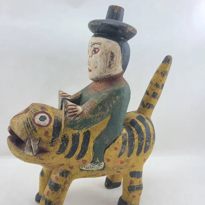 [BUNJANG] Wooden Tiger Rider Sculpture Ornament / 호랑이 탄 사람 나무 조각상 장식품