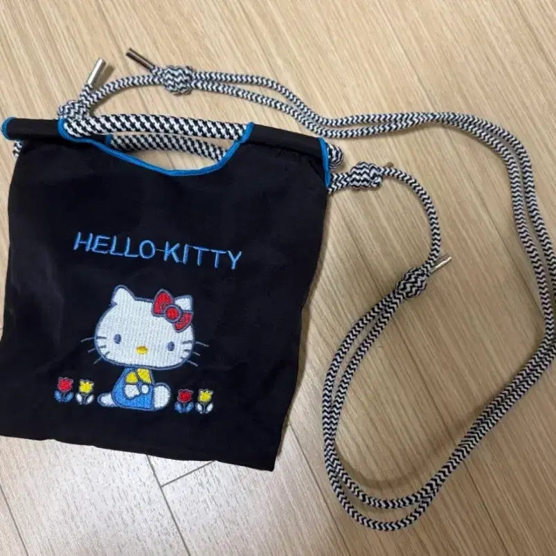 [BUNJANG] Kitty Crossbody Bag / 키티 크로스백