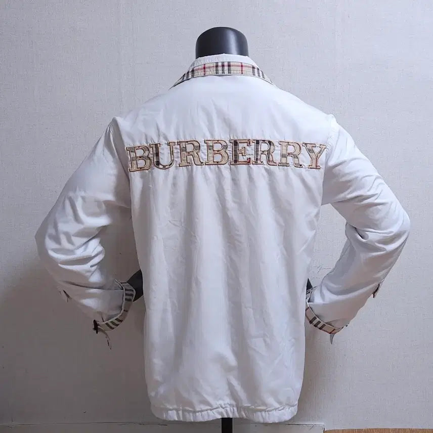 [SOLD OUT] 버버리 사파리형자켓 점퍼