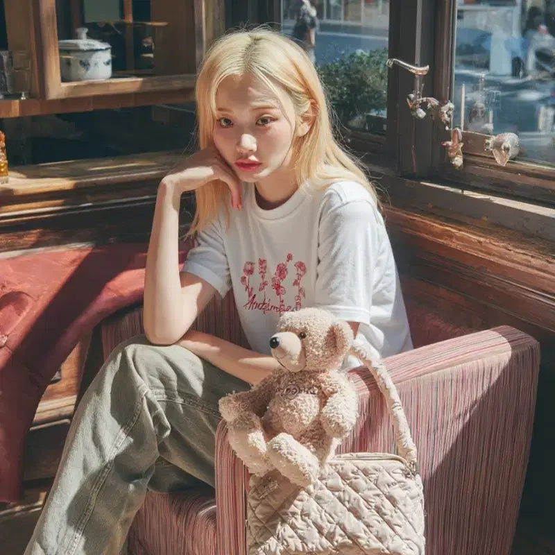 [BUNJANG] Antalika Rose Print Short Sleeve T-shirt / 화이트 Antalika 장미 프린팅 반팔 티셔츠