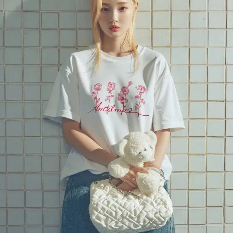 [BUNJANG] Antalika Rose Print Short Sleeve T-shirt / 화이트 Antalika 장미 프린팅 반팔 티셔츠