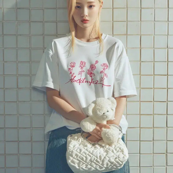 [BUNJANG] Antalika Rose Print Short Sleeve T-shirt / 화이트 Antalika 장미 프린팅 반팔 티셔츠