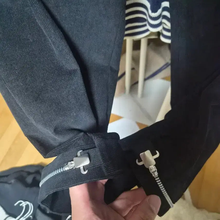 [BUNJANG] Neil Barrett Corduroy Black Pants / [50]닐바렛 코듀로이 블랙 팬츠