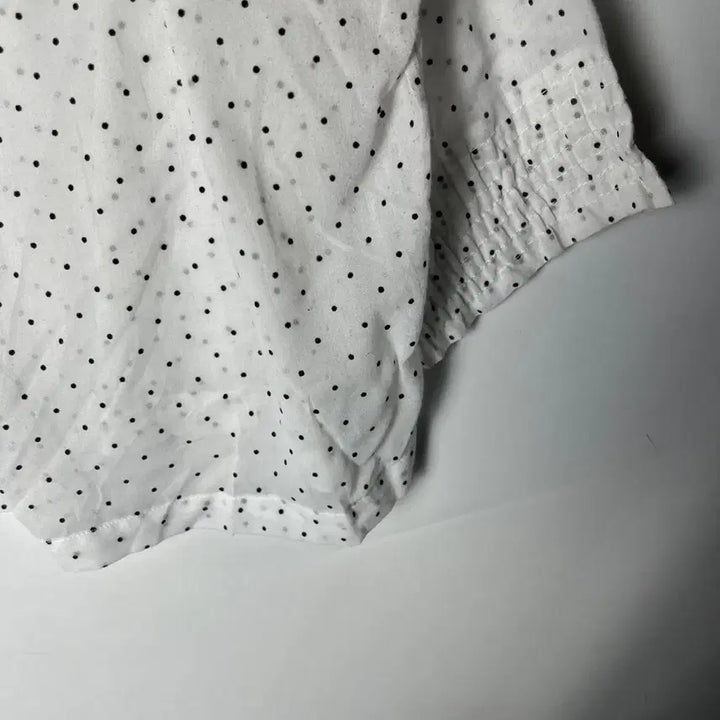 [BUNJANG] Earth Music Ecology Dot See-through Blouse / [Earth music] 어스앤뮤직에콜로지 도트 시스루 블라우스