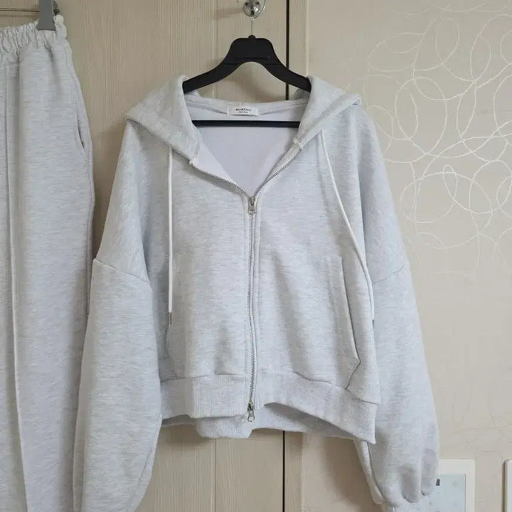 [BUNJANG] Melange Training Suit Set Hoodie Zip-up and Pants / 멜란지 트레이닝복 세트 후드집업 팬츠