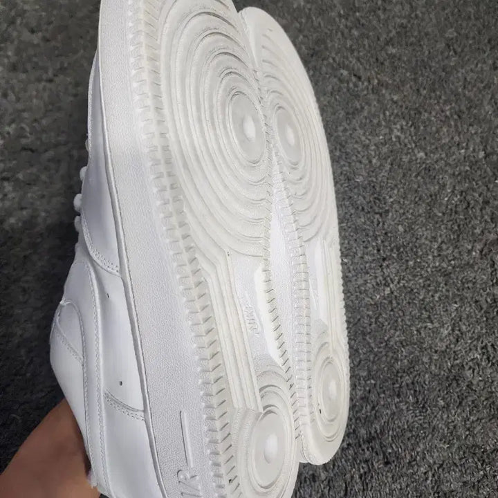 [BUNJANG] Nike Air Force 1 Low White Sneakers / 나이키 에어포스로우1  화이트 285사이즈