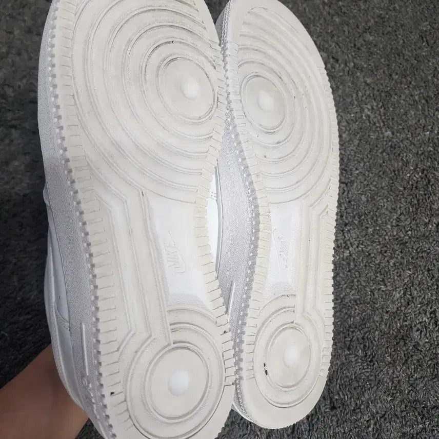 [BUNJANG] Nike Air Force 1 Low White Sneakers / 나이키 에어포스로우1  화이트 285사이즈