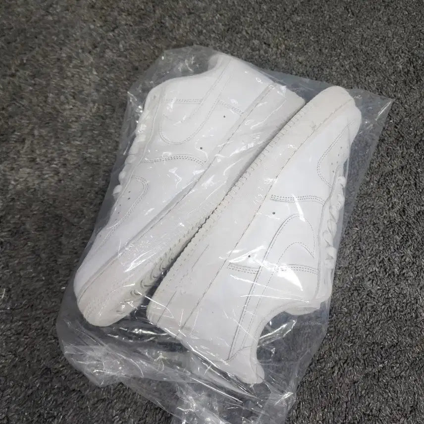 [BUNJANG] Nike Air Force 1 Low White Sneakers / 나이키 에어포스로우1  화이트 285사이즈
