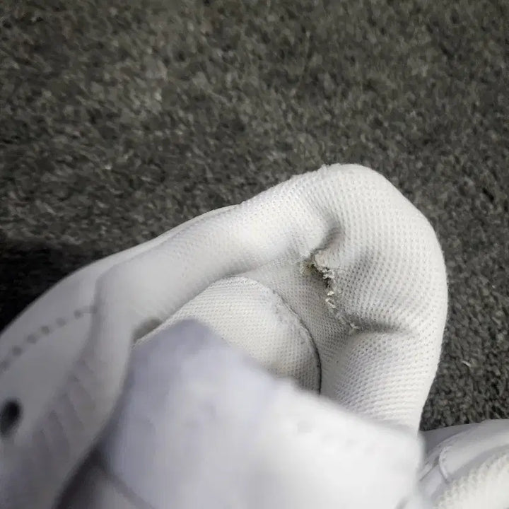 [BUNJANG] Nike Air Force 1 Low White Sneakers / 나이키 에어포스로우1  화이트 285사이즈