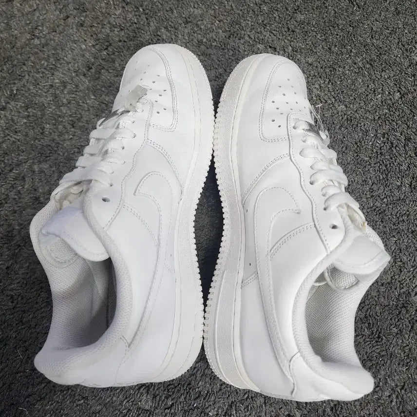 [BUNJANG] Nike Air Force 1 Low White Sneakers / 나이키 에어포스로우1  화이트 285사이즈