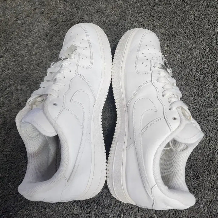 [BUNJANG] Nike Air Force 1 Low White Sneakers / 나이키 에어포스로우1  화이트 285사이즈