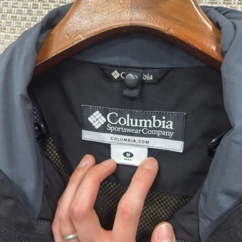 [BUNJANG] Columbia Gore-Tex Windbreaker Jacket M / 콜럼비아 아웃도어 고어텍스 바람막이 자켓 M A09982