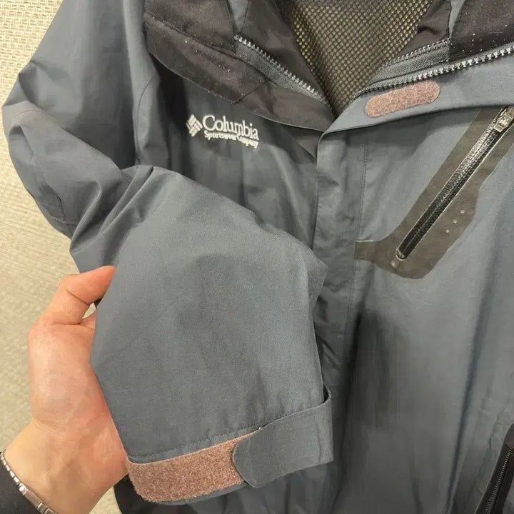 [BUNJANG] Columbia Gore-Tex Windbreaker Jacket M / 콜럼비아 아웃도어 고어텍스 바람막이 자켓 M A09982