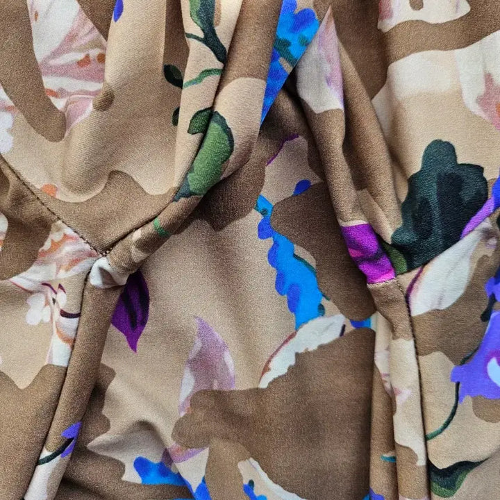 [BUNJANG] Off-White Floral Print Long Sleeve Slim Fit T-shirt / 오프화이트 플라워 패턴 티셔츠