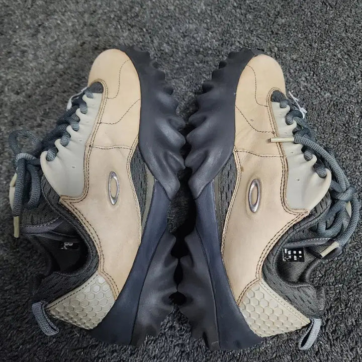 [BUNJANG] Oakley Factory Team x Brain Dead Chop Saw Mocha Sneakers / 오클리 팩토리 팀 x 브레인 데드 찹 쏘우 모카270사이즈