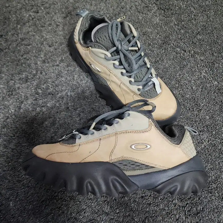 [BUNJANG] Oakley Factory Team x Brain Dead Chop Saw Mocha Sneakers / 오클리 팩토리 팀 x 브레인 데드 찹 쏘우 모카270사이즈