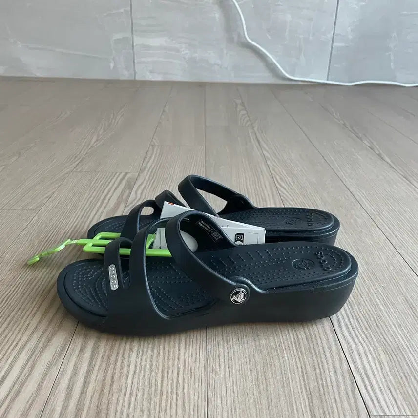 [BUNJANG] Crocs Sandals Black 220mm / (새상품)크록스 샌들 블랙 220mm