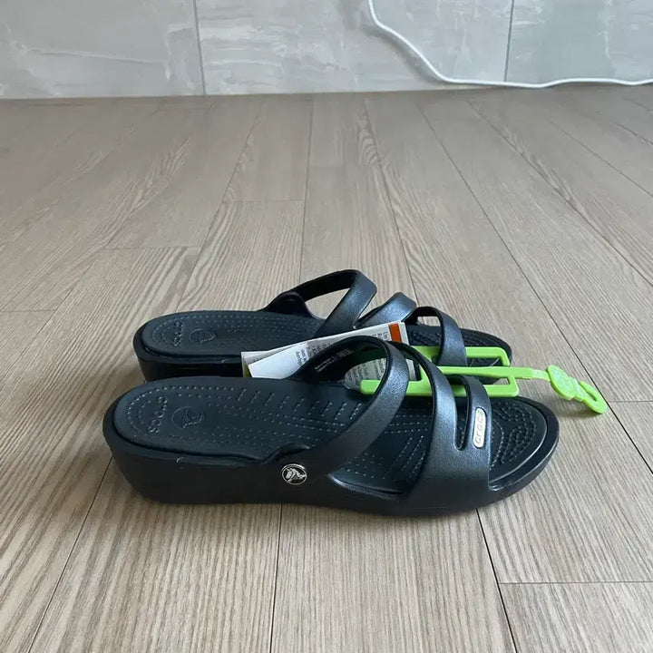 [BUNJANG] Crocs Sandals Black 220mm / (새상품)크록스 샌들 블랙 220mm