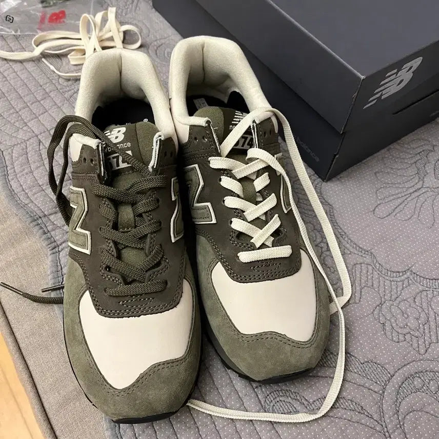 [BUNJANG] New Balance Comme des Garcons Sneakers / 뉴발란스 꼼데가르솜