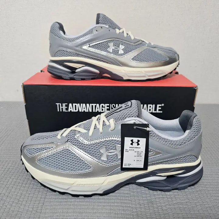 [BUNJANG] Under Armour Hovr Apparition Silver/Black Sneakers / 언더아머 운동화 호버 에퍼리션 실버/브랙