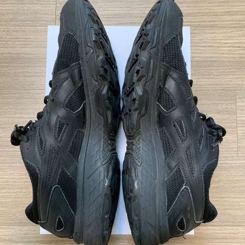 [SOLD OUT] 아식스 조그100T 4E 블랙 265