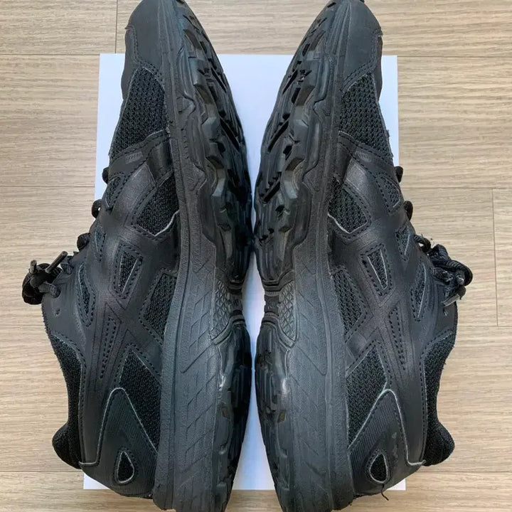 [SOLD OUT] 아식스 조그100T 4E 블랙 265