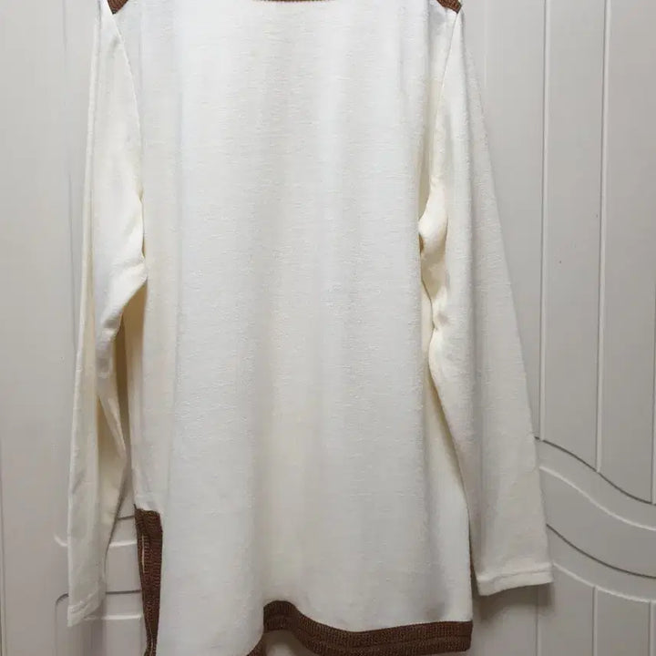 [BUNJANG] Anzich Private Collection Color-Blocked Knit Sweater / 안지크  아이보리 브라운 배색 니트 95