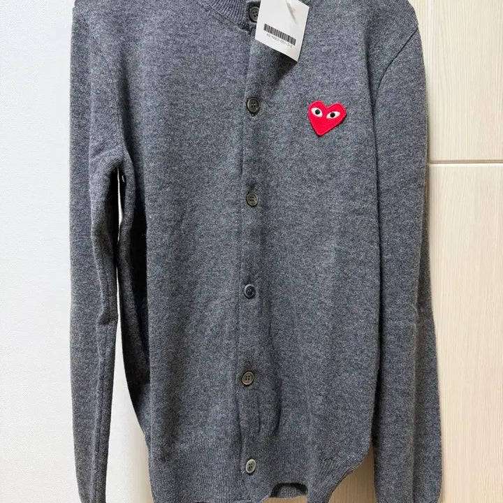 [SOLD OUT] 급처)꼼데가르송 가디건 XS(55-55반)새상품