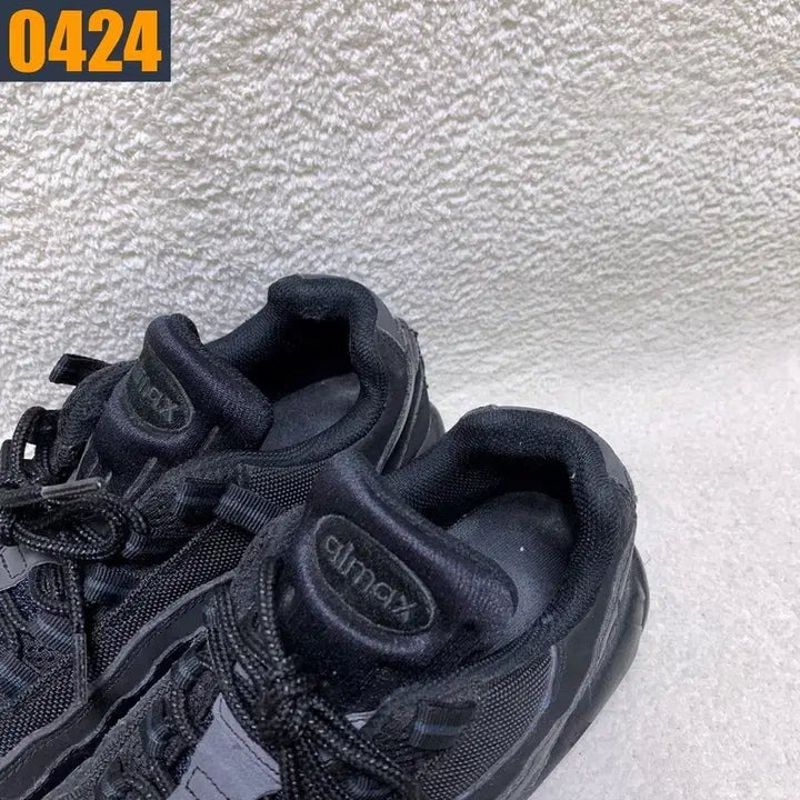 [BUNJANG] Nike Air Max 95 Triple Black Sneakers / 270 NIKE 나이키 에어맥스95 트리플블랙 운동화