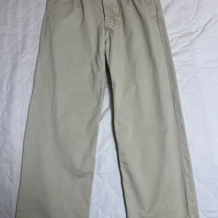 [BUNJANG] Outil Two-Tuck Military Chino Pants Size 4 / 우틸 outil 투턱 밀리터리 치노 4사이즈 우티 팝니다
