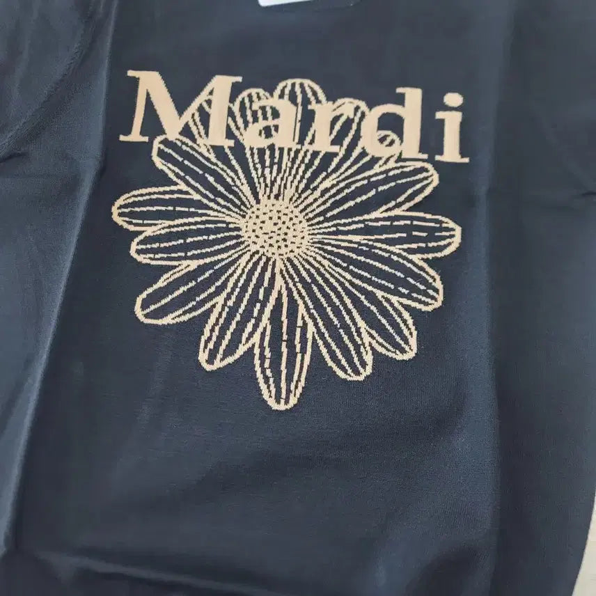 [BUNJANG] Mardi Mercredi Short Sleeve Knit Black / 마르디 메크르디 반팔 니트 블랙